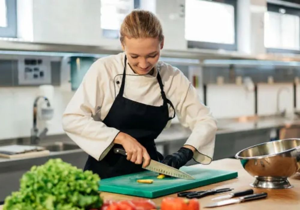 How the Certificate IV in Kitchen Management Prepares You for a Chef Career