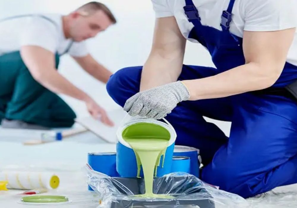 Who Should Study Certificate III in Painting and Decorating?